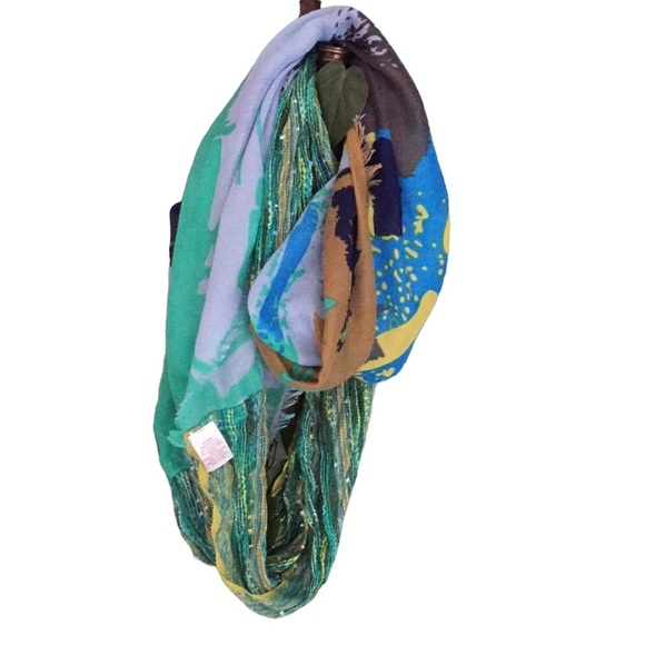 Infinity Loop Scarf - Picture 2 of 9